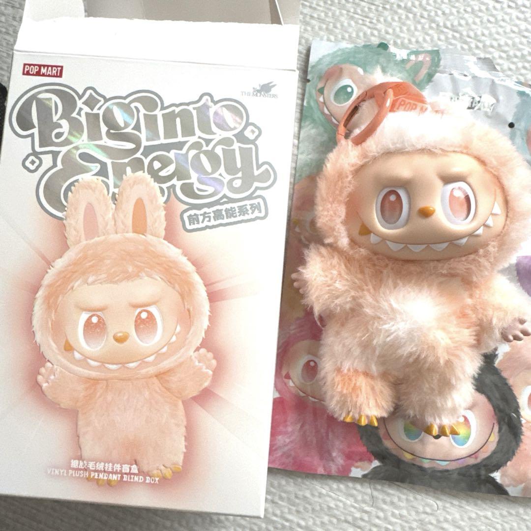 結婚祝い big 正規品☆Labubu into メルカリ - Happiness energy ぬいぐるみ・マスコット