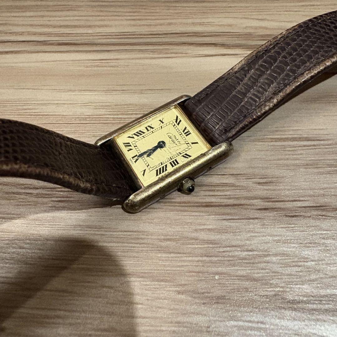 925