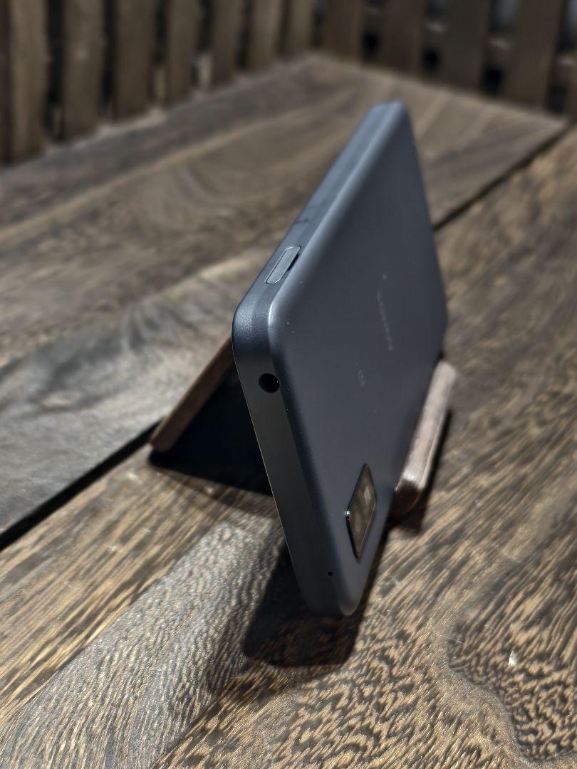美品　AQUOSwish2 A204SH　SIMフリー　スマホ