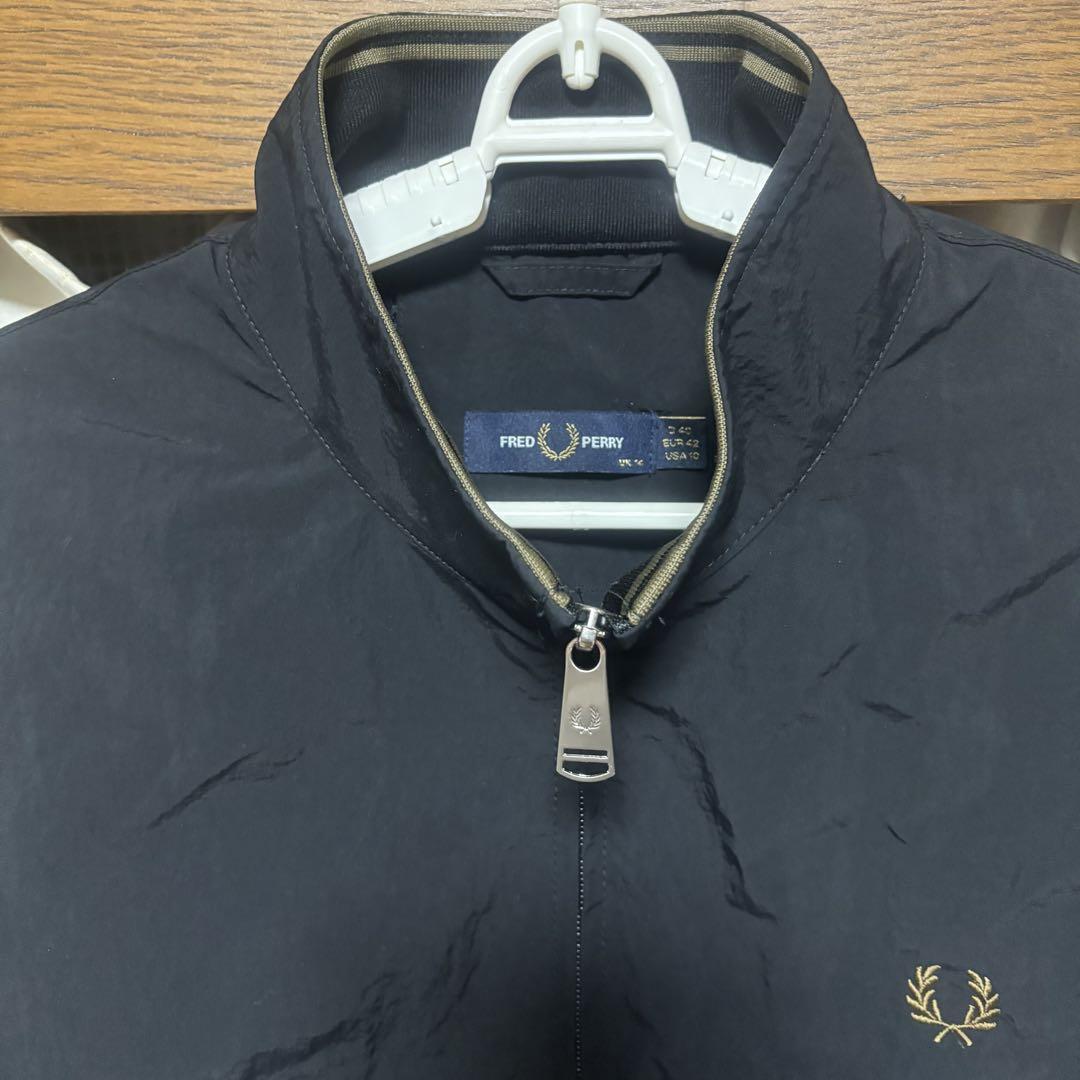 FRED PERRY ブラック ナイロンジャケット