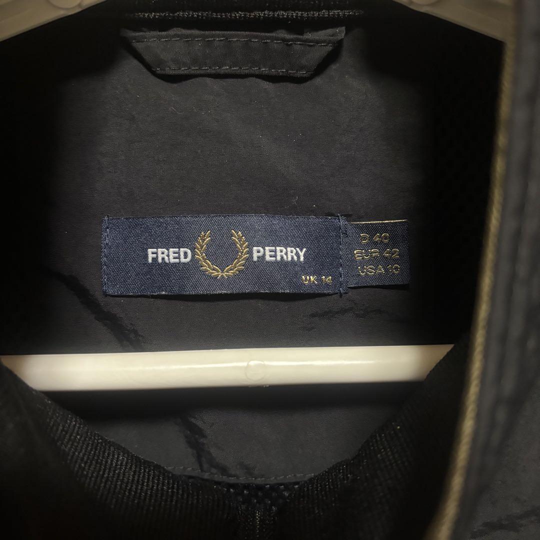FRED PERRY ブラック ナイロンジャケット