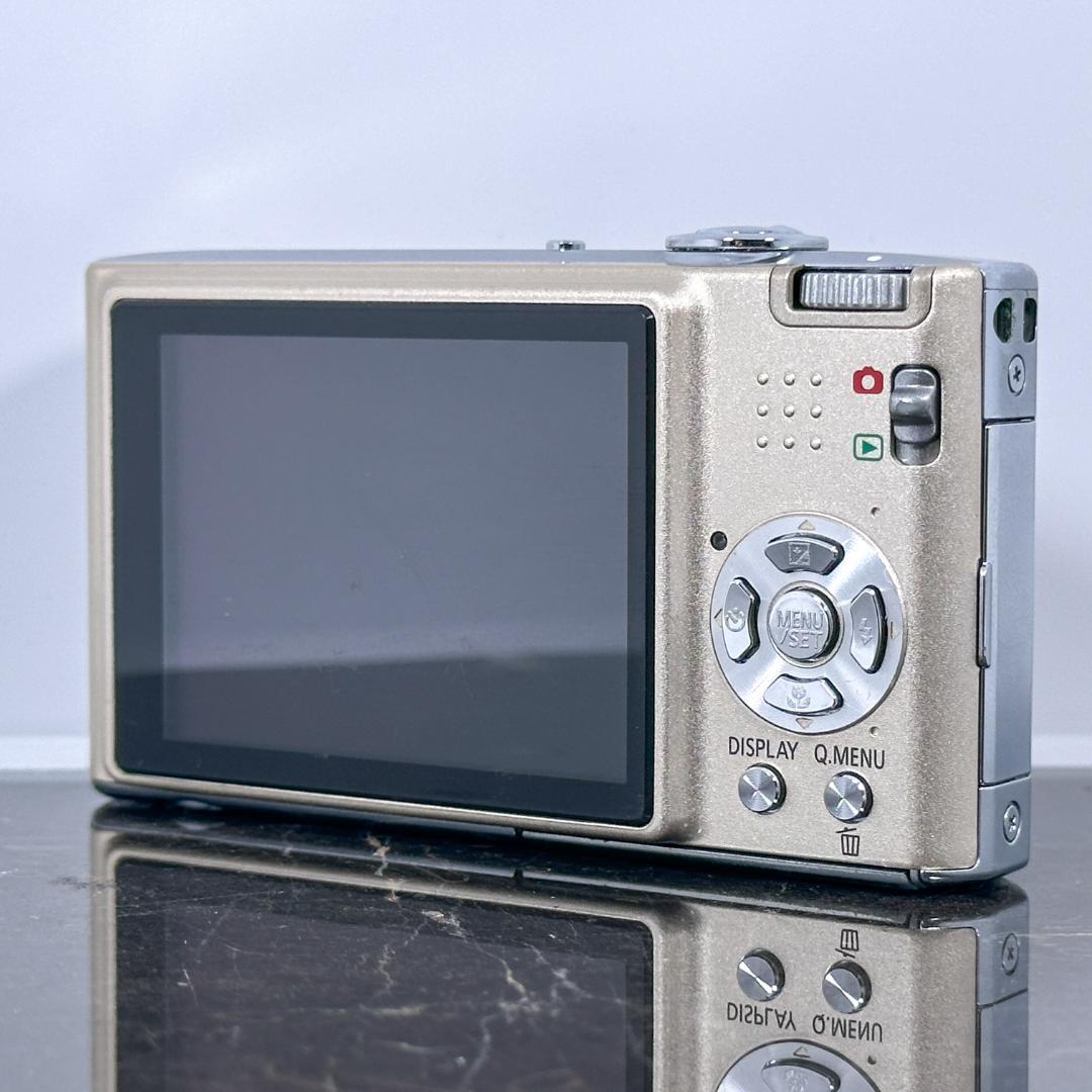 Panasonic LUMIX DMC-FX35 ゴールド