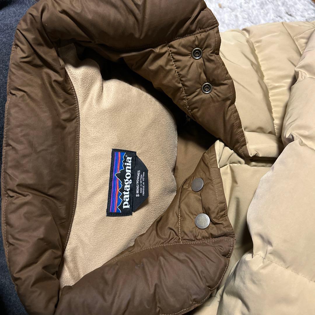 Patagonia ダウンジャケット ベージュ・ブラウン
