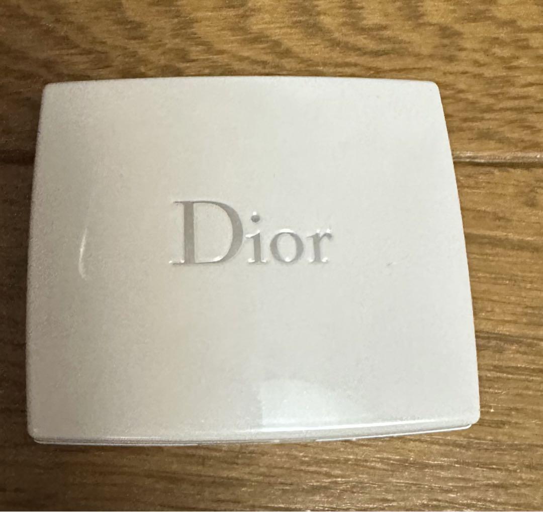 DIOR スノーブラッシュ&ブルームパウダーフェイスパウダー