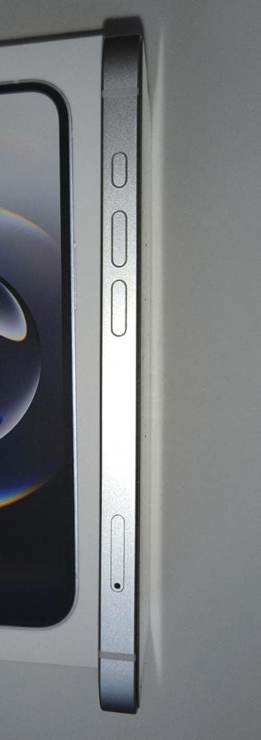 Apple iPhone 16e 本体 Apple iPhone 16e 本体