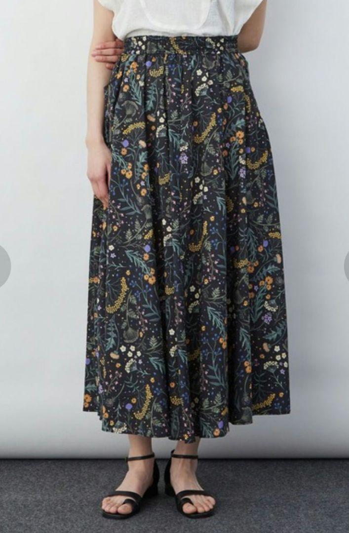 極美品 ロワズィール 綿麻ローンガーデンスカートアデュートリステス