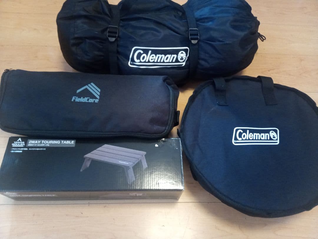 ソロキャンプに 4点セットです テントにチェア テーブル等やや傷や汚れあり