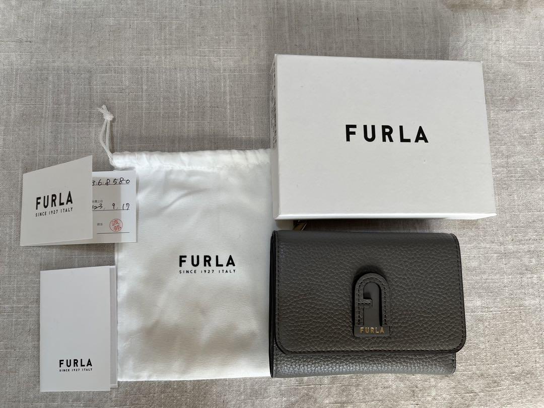 ⭐︎新品未使用　証明書付　購入後2ヶ月以内　FURLA グレー 二つ折り財布