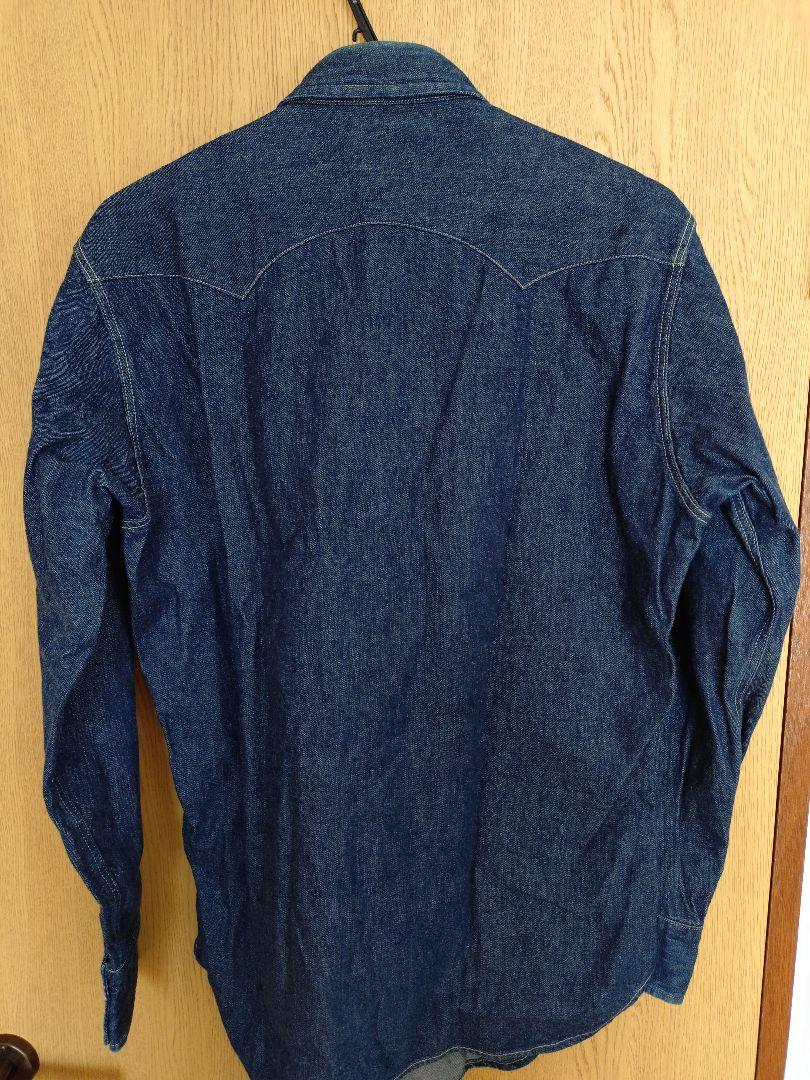 Levi's ウエスタンシャツ 　ショートホーン　バレンシア製