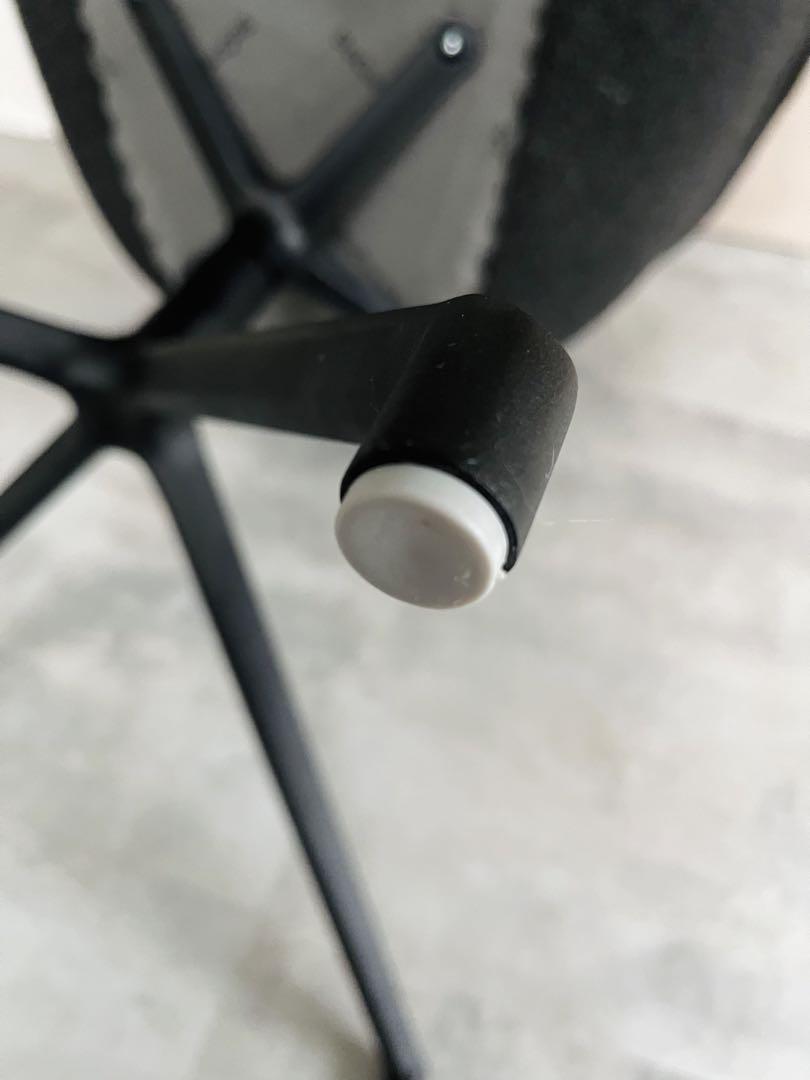 BoConcept ADELAIDE チェア (回転ベース付き)