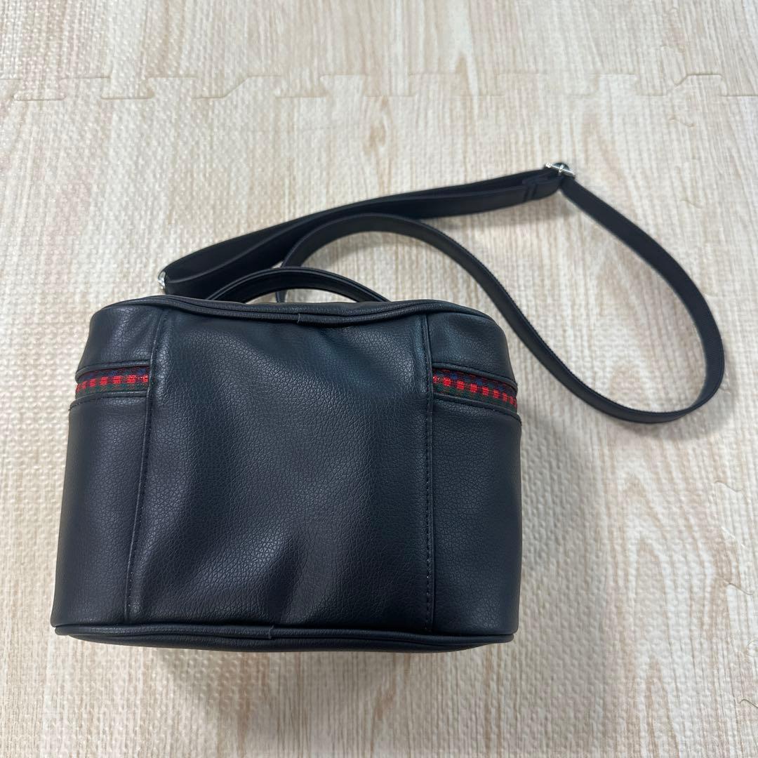 最終値下げ！ファミリア　バニティ　ビューティー　ショルダーバッグ　ポシェット