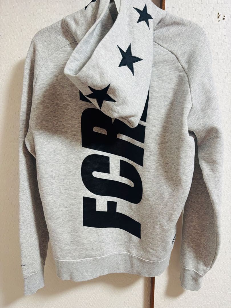 NIKEナイキ FCRB ブリストル パーカーLサイズ グレー F.C.R.B. NIKEナイキ FCRB ブリストル パーカーLサイズ グレー F.C.R.B.