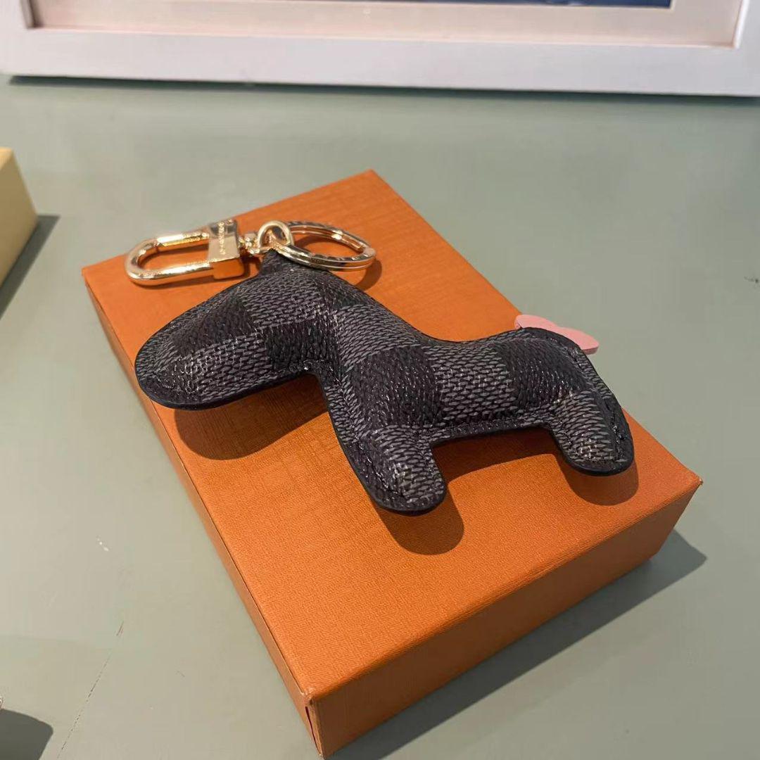 LOUIS VUITTON(ルイ・ヴィトン)キーホルダー