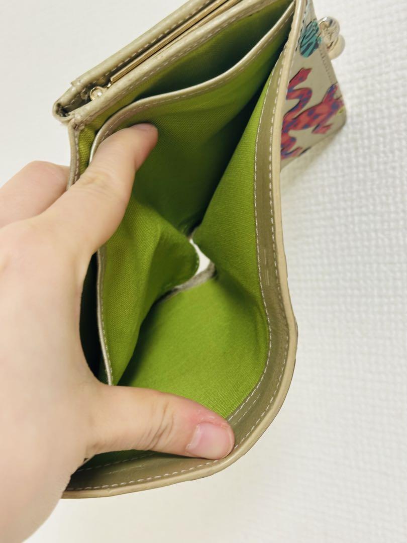 【レア】ヴィヴィアンウエストウッド　二つ折り財布　カエル柄　個性的デザイン