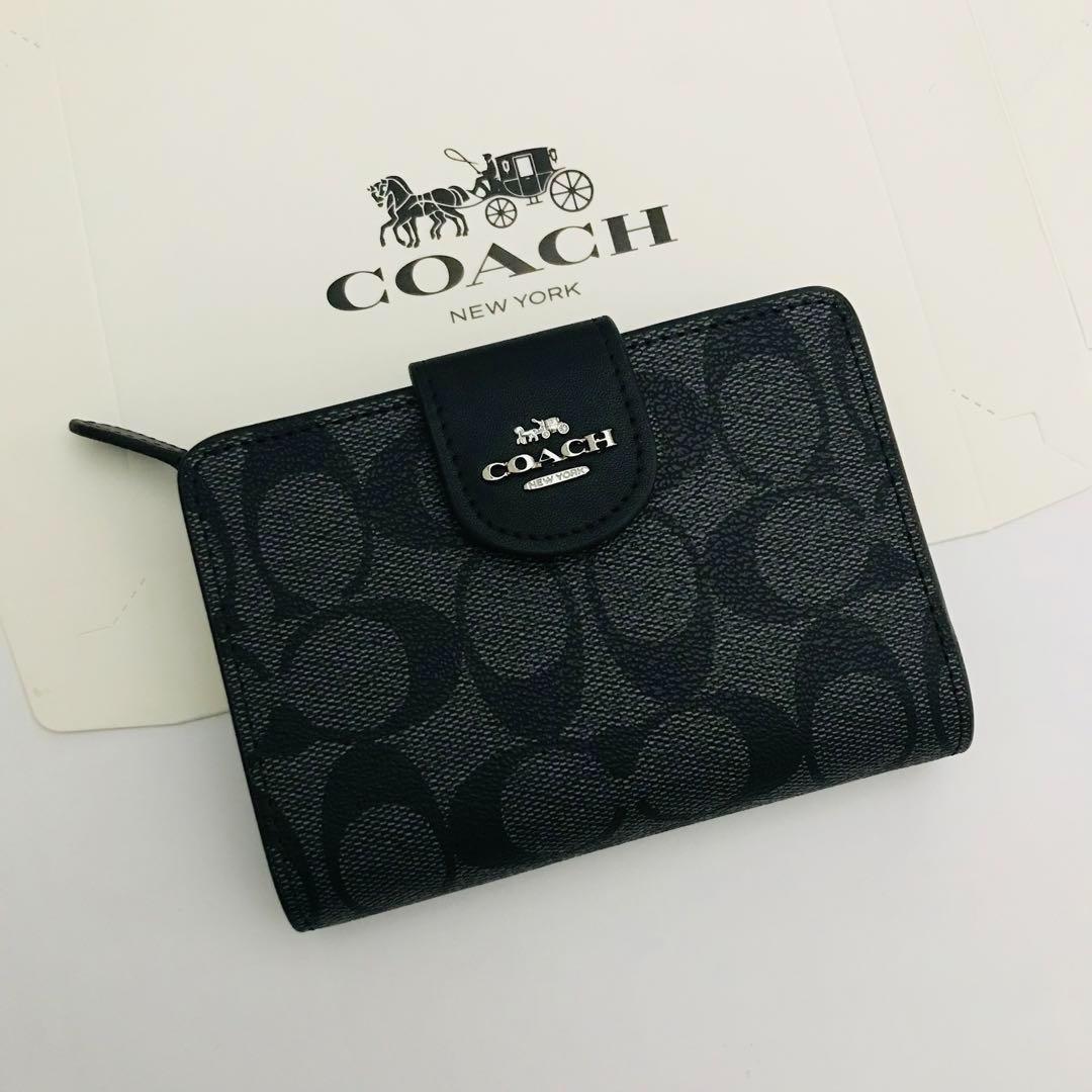 COACHコーチ折りたたみ財布　レディースのブラック色新品財布　プレゼントOK