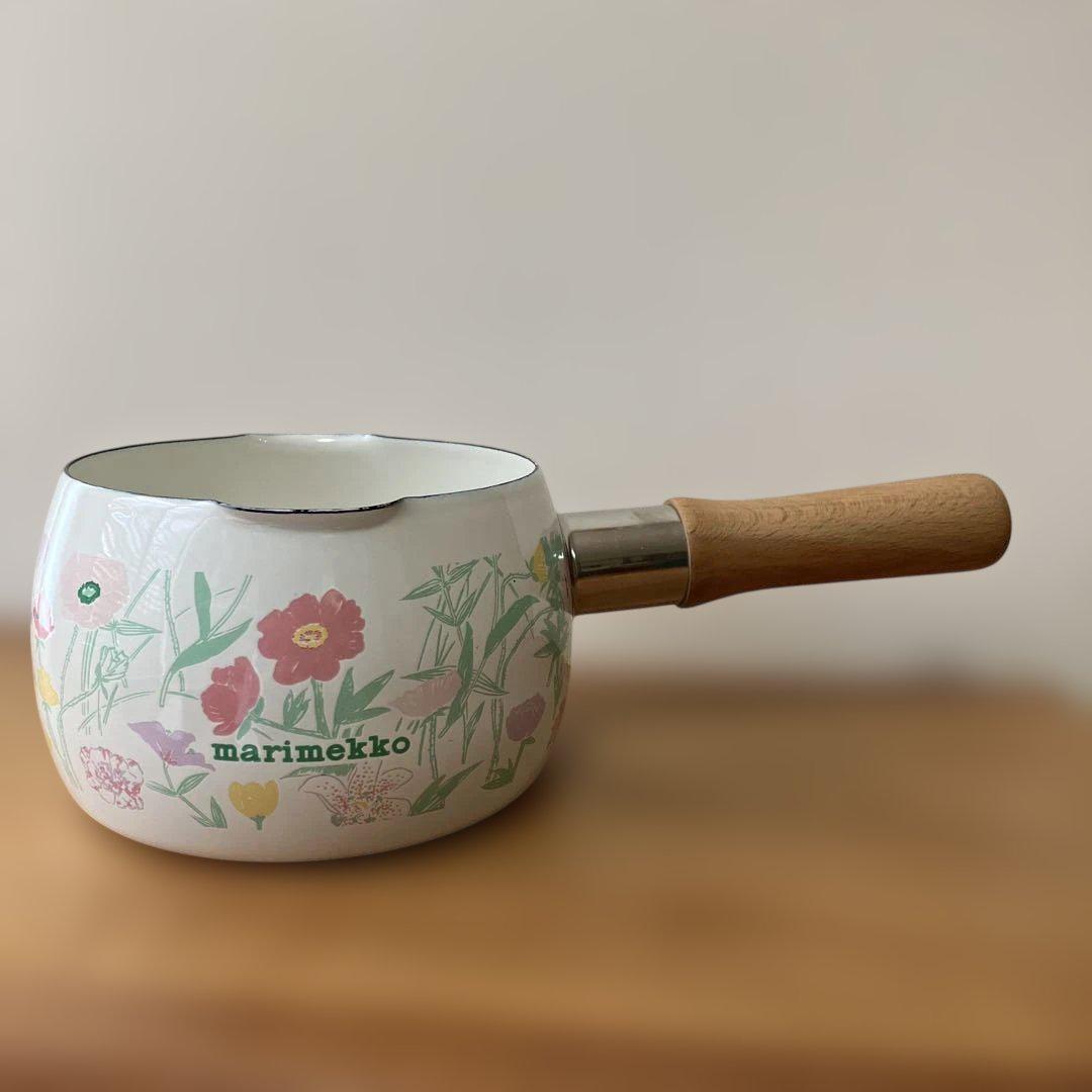 マリメッコ　marimekko 花柄ミルクパン　北欧　片手鍋　ホーロー製