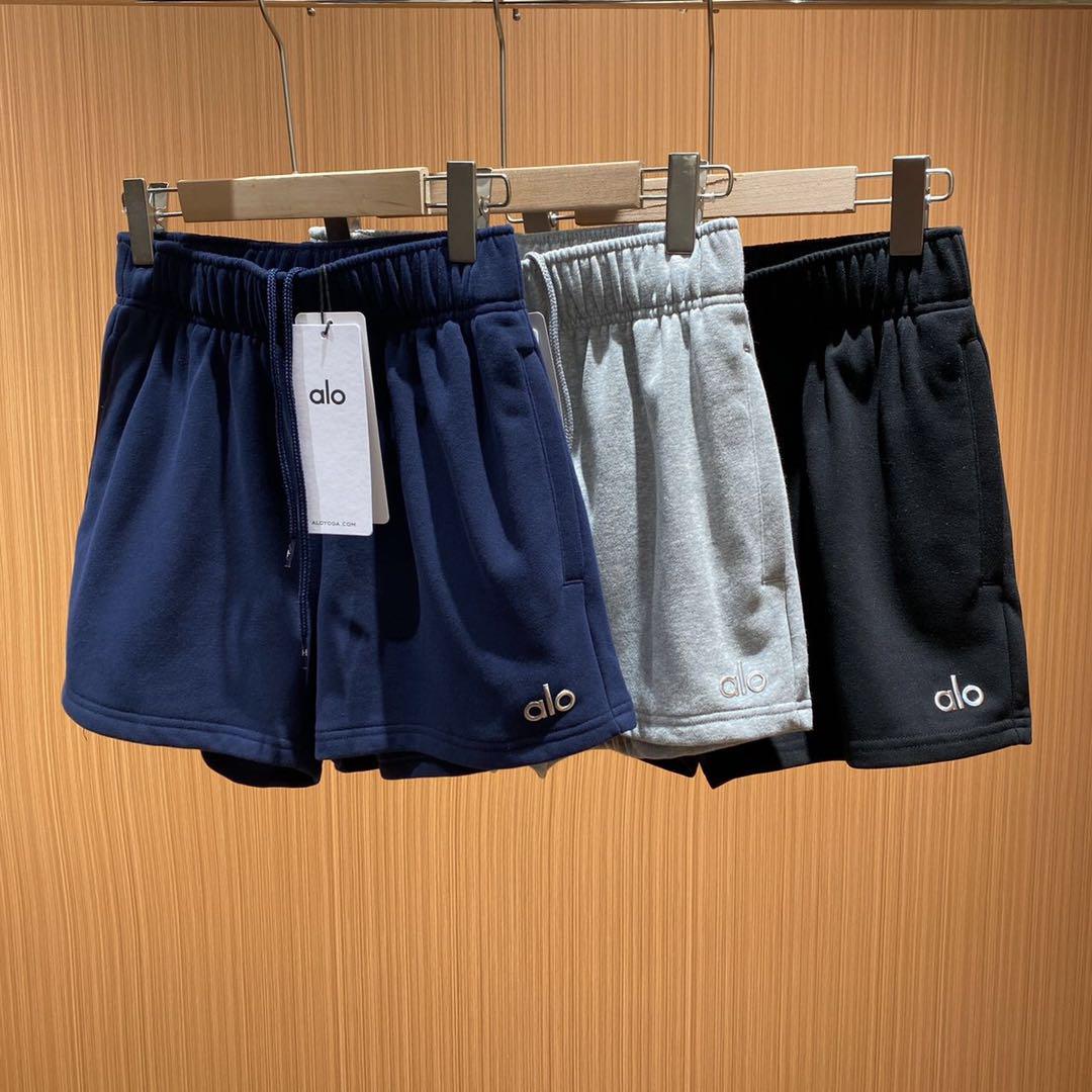 alo yoga ショートパンツ ALO Yoga ショートパンツ（3点セット）ブラック・グレー