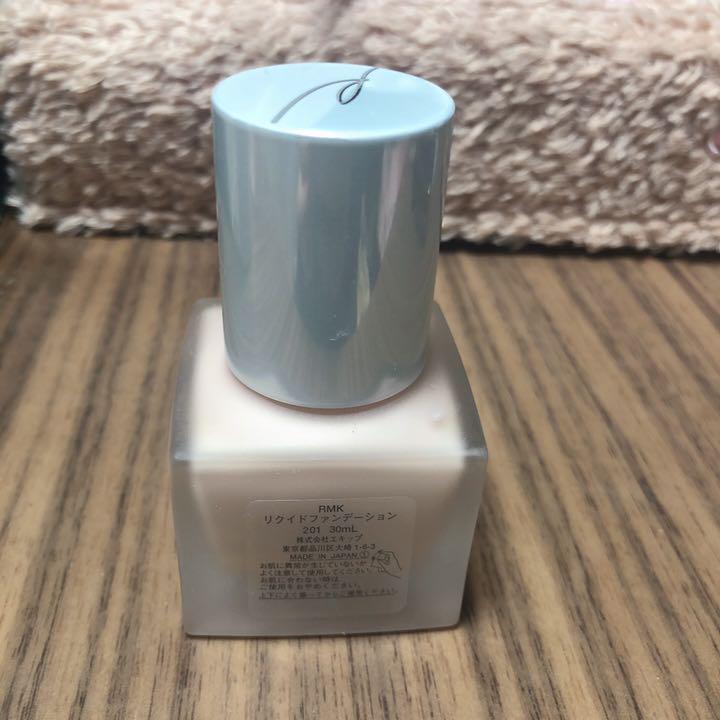 RMK リクイドファンデーション#201 - メルカリ RMK リクイドファンデーション#201 - メルカリ