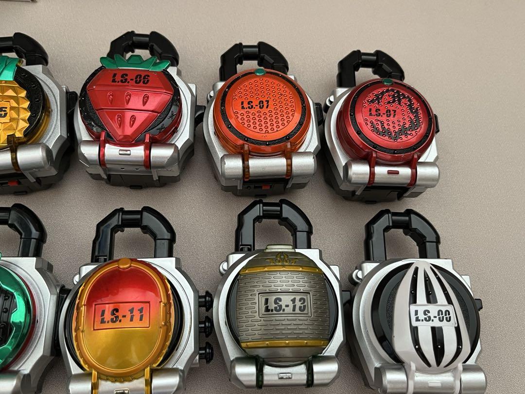 仮面ライダー鎧武変身ベルト DX戦極ドライバー  ロックシード26個　まとめ売り