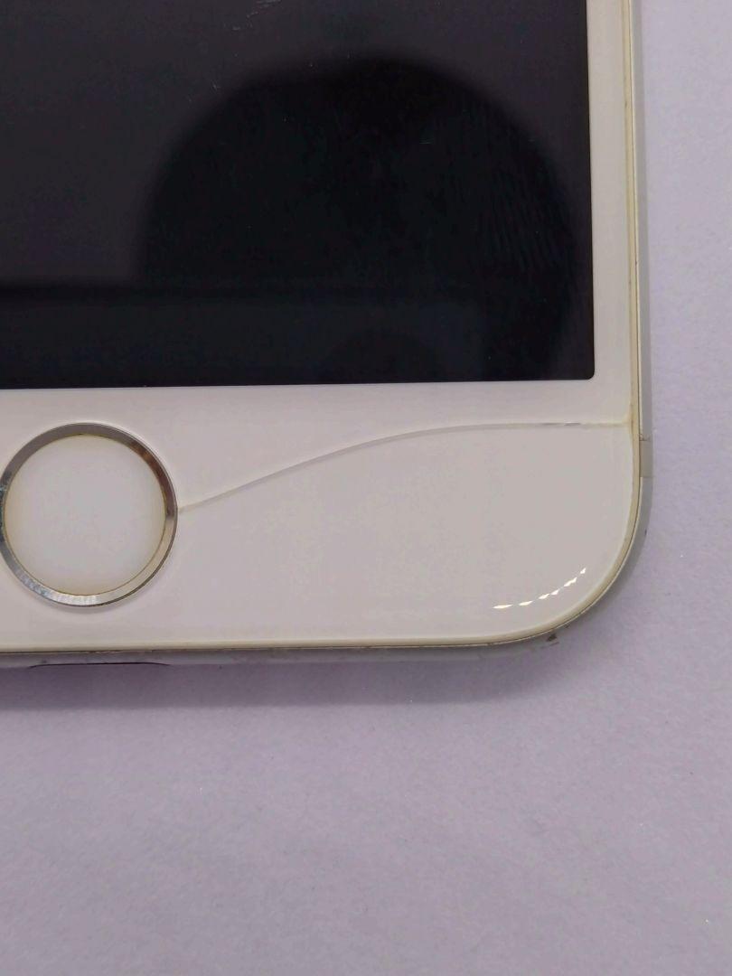 Apple iPhone ホワイト 画面傷あり - メルカリ