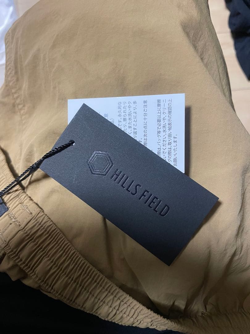 ナイロンパンツ