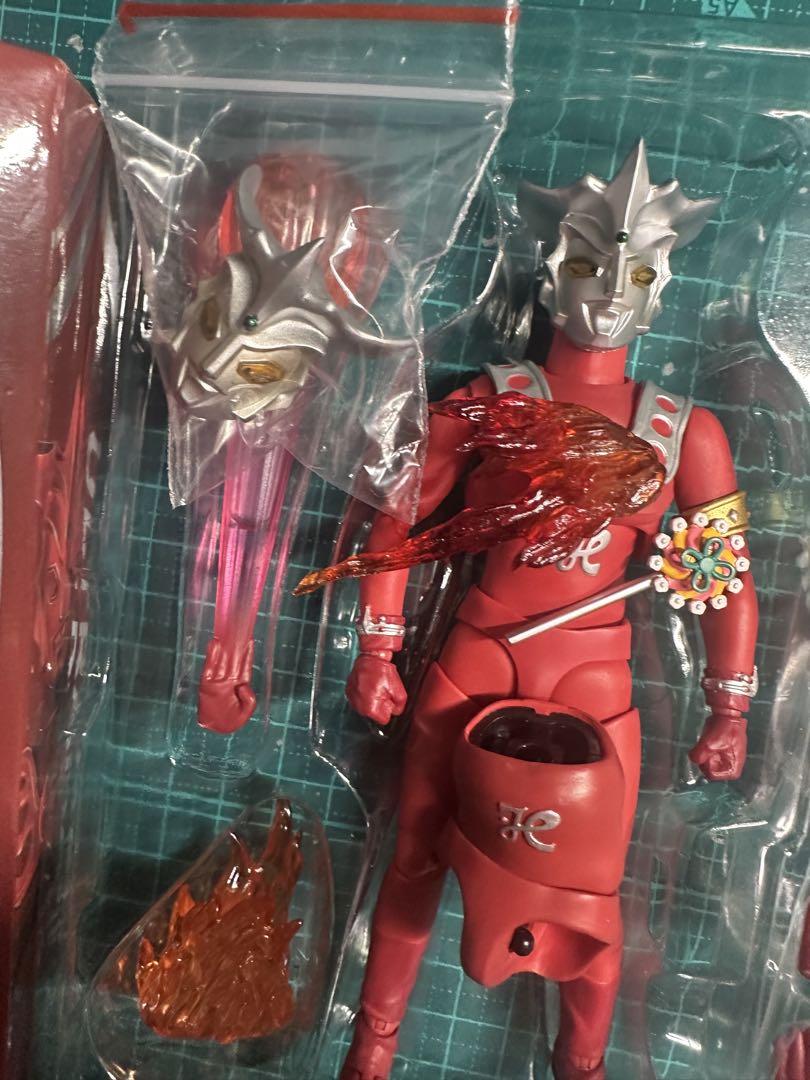【S.H.Figuarts 真骨彫？】ウルトラマンレオ 付属品たっぷり　PVC腰