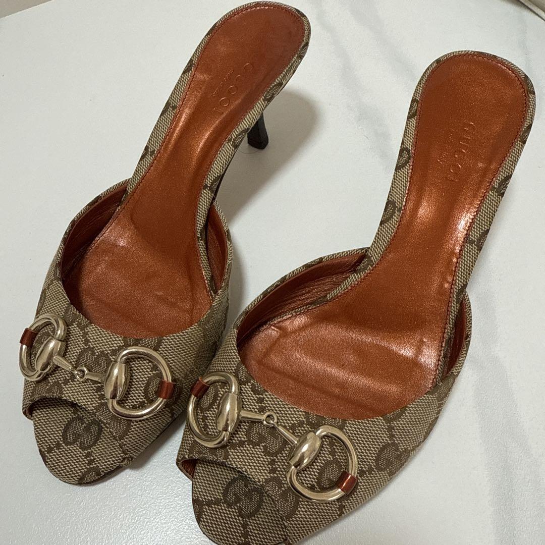 2025年激安 Gucci メルカリ - ベージュ オープントゥサンダル 靴