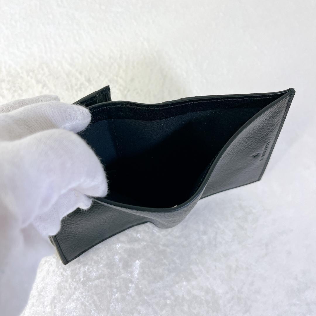 新品未使用✨IL BISONTE イルビゾンテ 2つ折り財布 BK238B