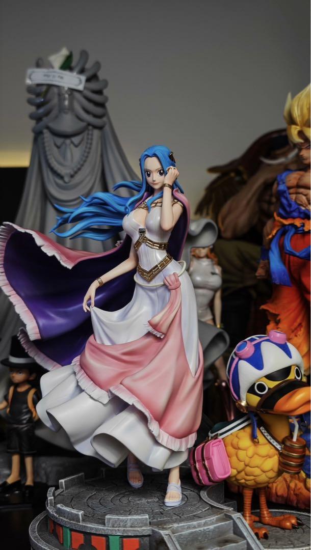 ONE PIECE ワンピース ネフェルタリ・ビビ フィギュア ガレージキット ワンピース ネフェルタリ・ビビ & カルー ソファー ガレージ