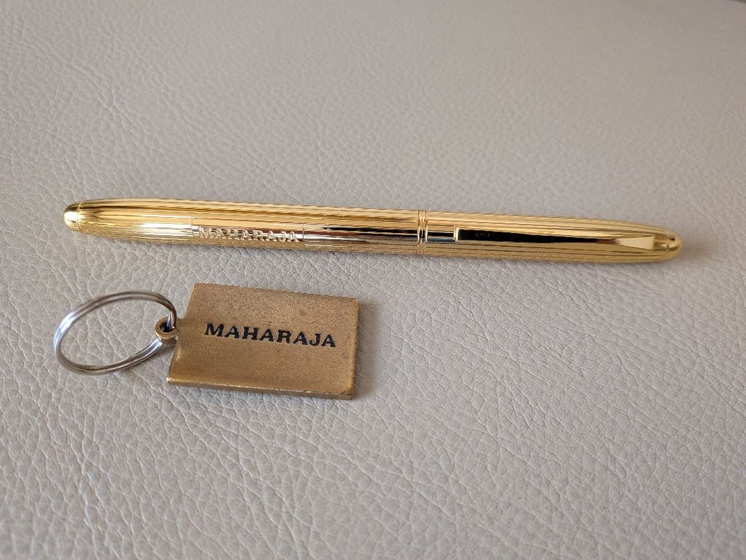 マハラジャ ゴールドボールペン キーホルダー ブローチやや傷や汚れあり WWW_SKLAD-KIRPICHA_RU