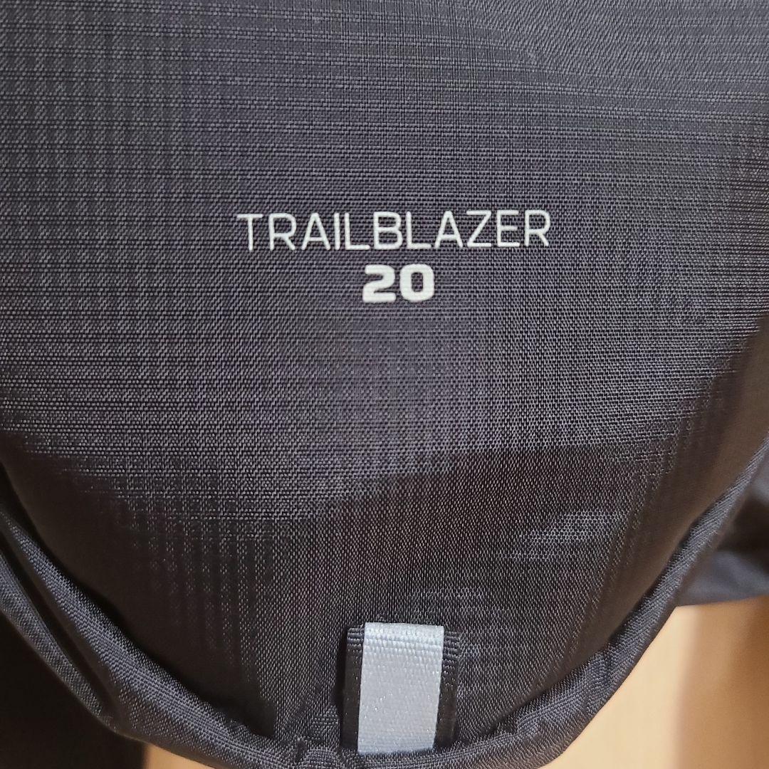 バッグ SALOMON TRAILBLAZER 20