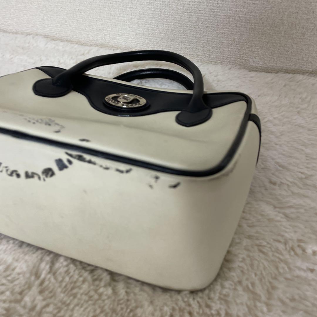 Burberry レザー