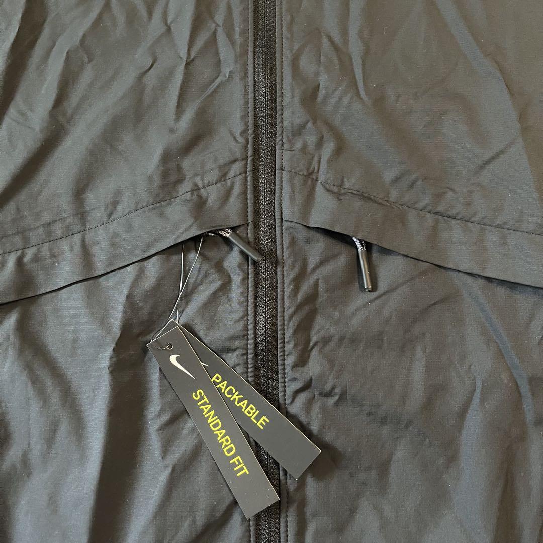 新品タグ付き NIKE ウィンドブレーカー Mサイズ