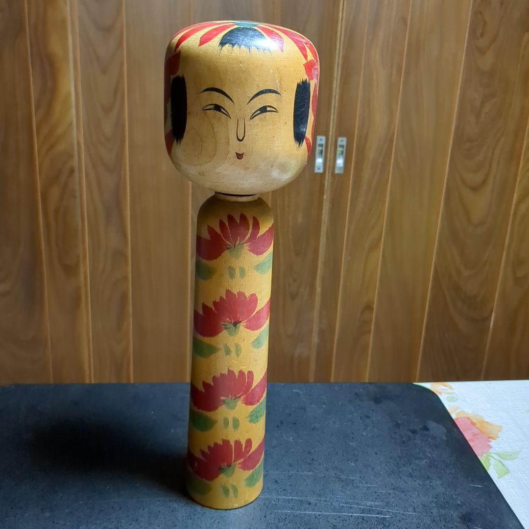 2•木製こけし 赤い花柄