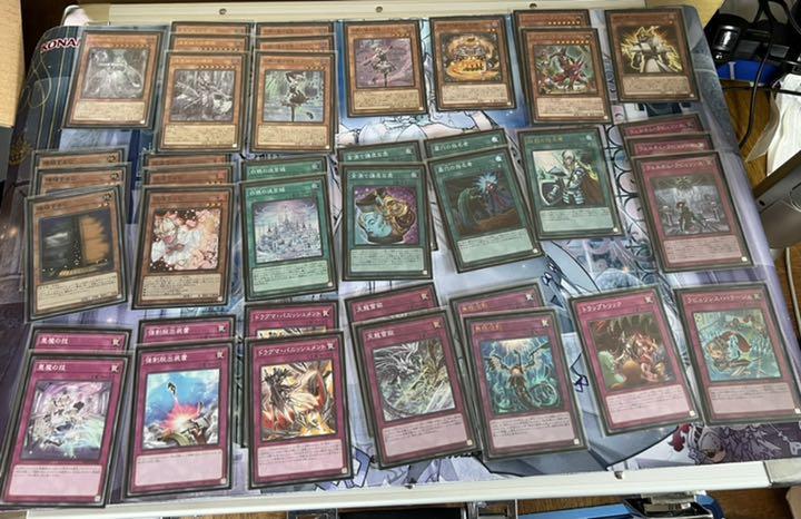 遊戯王 ラビュリンスデッキ YUDT プレイマット スリーブ付き - メルカリ 遊戯王 ラビュリンスデッキ YUDT プレイマット スリーブ付き - メルカリ