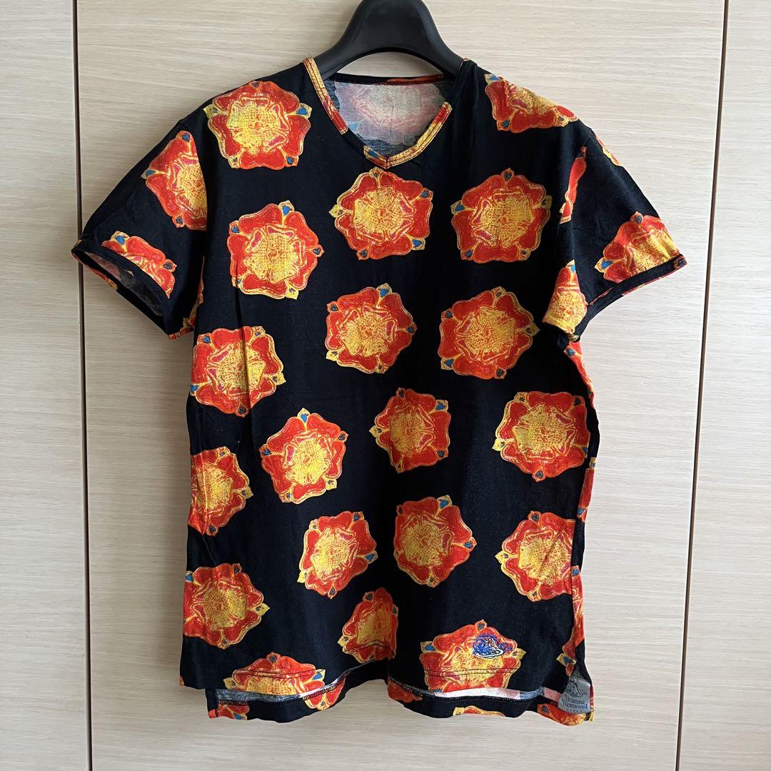 ヴィヴィアン　花柄　Tシャツ 美品】ヴィヴィアンウエストウッド 花柄Tシャツ 黒46 - メルカリ