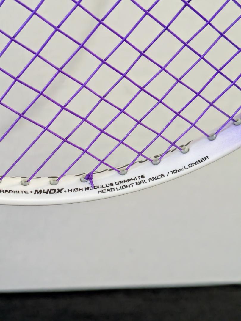美品 YONEX ヨネックス ナノフレア200 バドミントンラケット