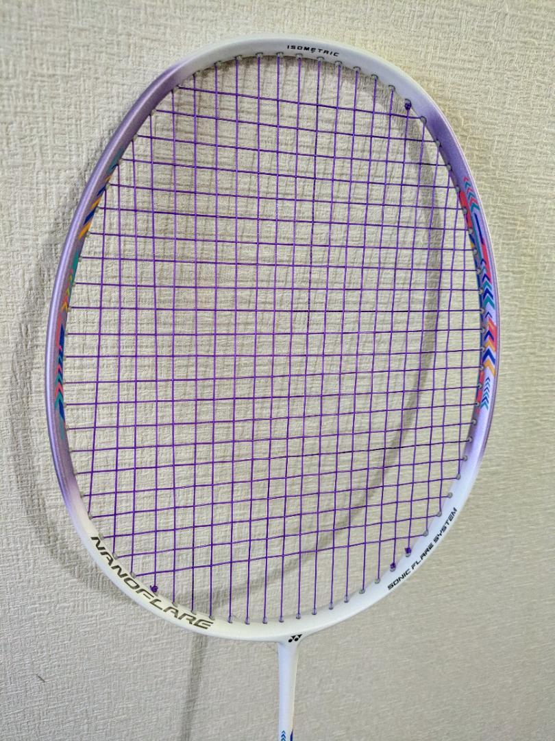 美品 YONEX ヨネックス ナノフレア200 バドミントンラケット