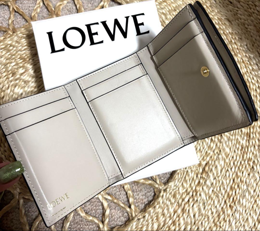 LOEWE　ロエベ　三つ折り財布　ミニウォレット　トライフォールド　ベージュ