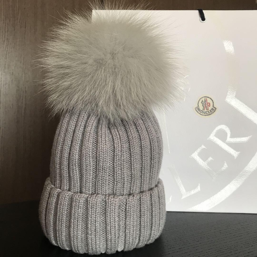 MONCLER モンクレール　 ニット帽 フォックスファー　FOX 極美品です‼︎ MONCLER FOX ファー付きニット帽 グレー - メルカリ