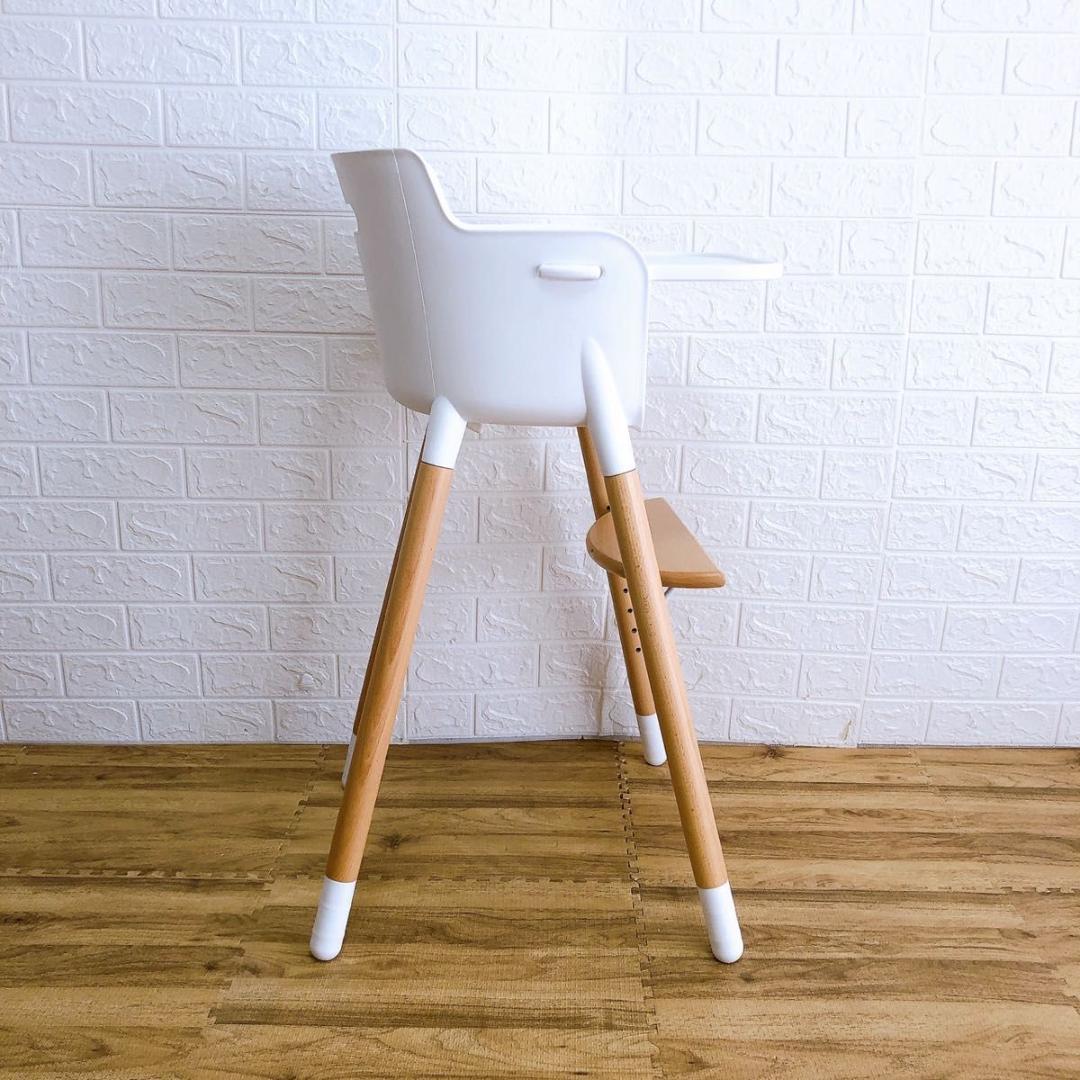 美品　baby highchair ベビーチェア　　取説・箱付　 ベルト付　軽量