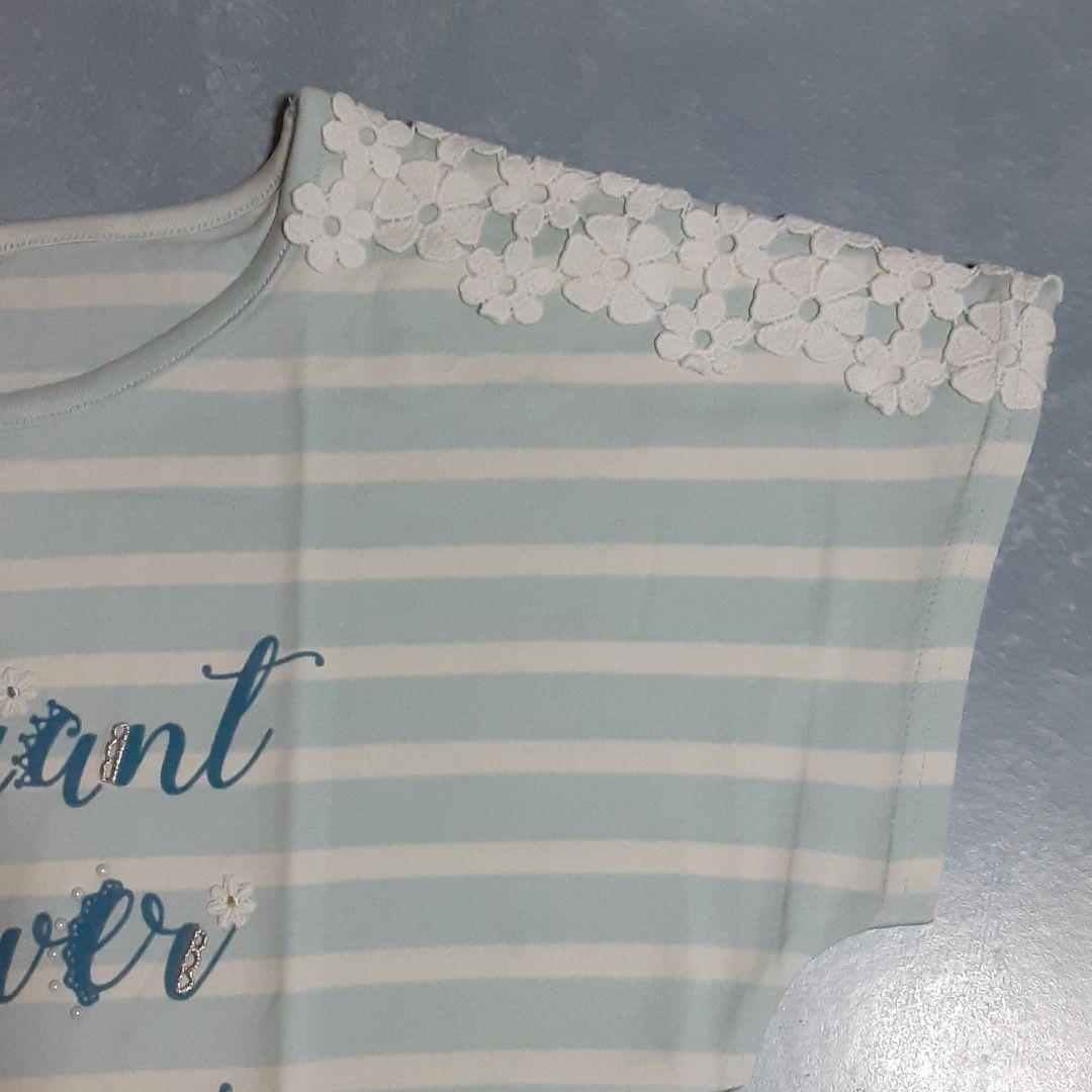 肩お花レースボーダー柄Tシャツと裾お花レースデニムショートパンツ2点