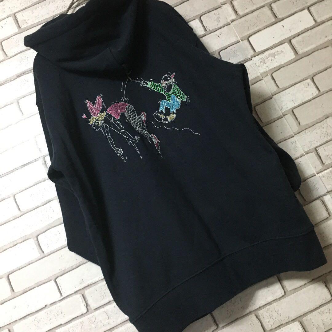 【大人気】レフトアローン♡Leftalone パーカー バックプリント 刺繍