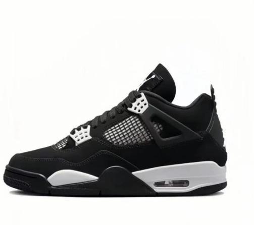 Air Jordan 4 ブラック/ホワイト