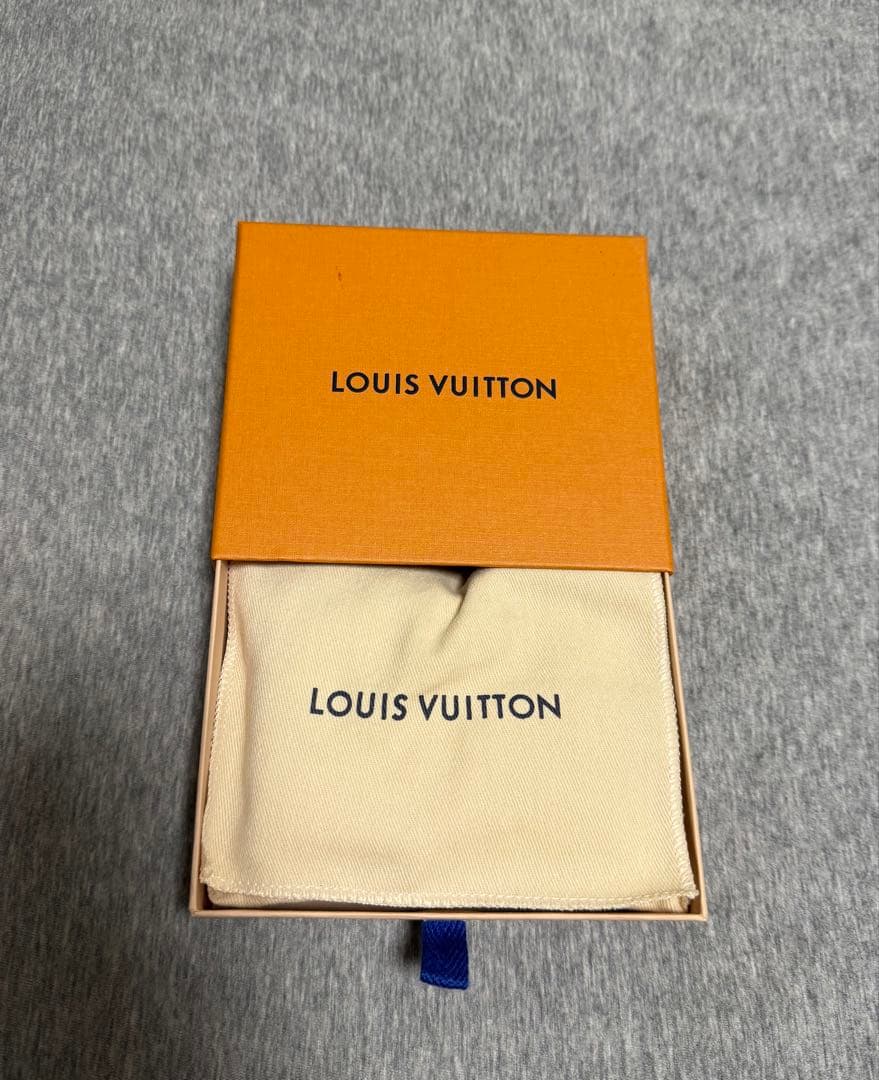 Louis Vuitton グレー 二つ折り財布 Louis Vuitton グレー 二つ折り財布