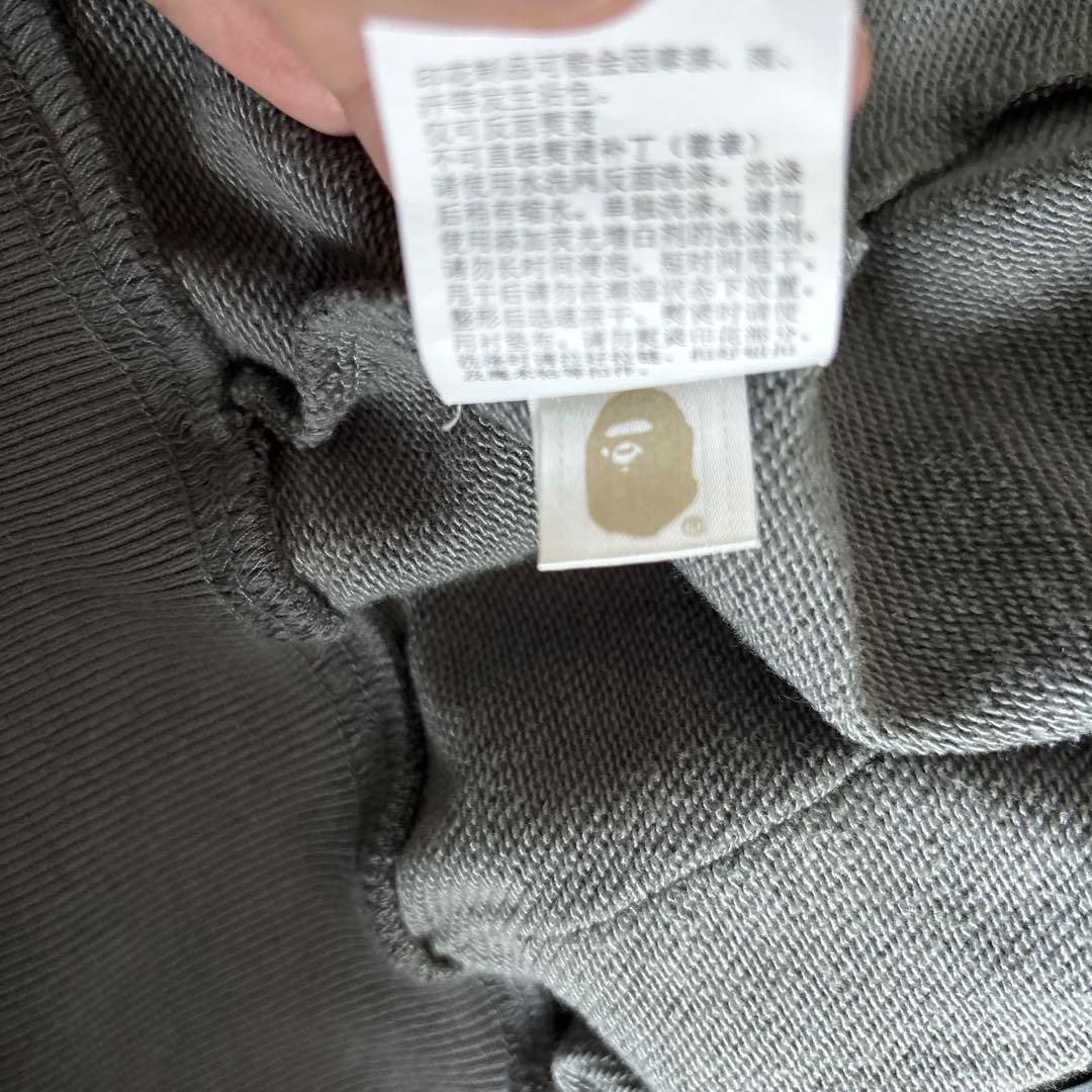 A Bathing Ape グレーパーカー Mサイズ