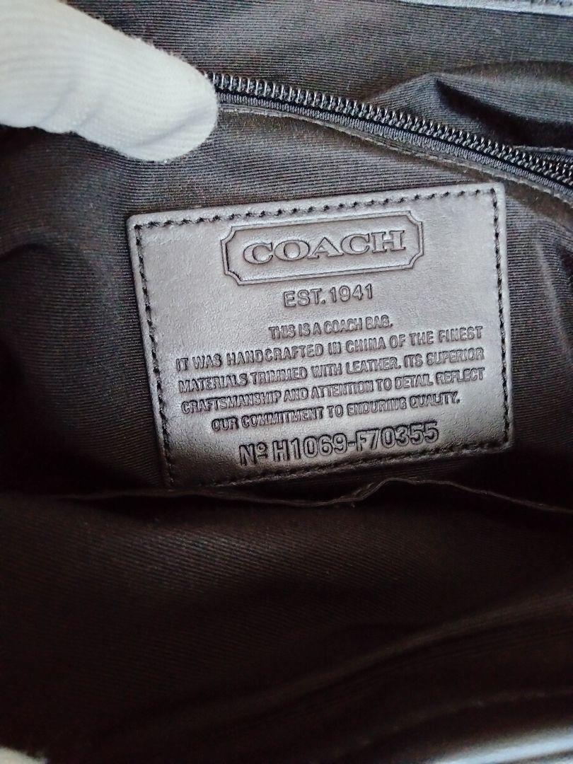 COACHコーチ　メッセンジャーバッグ　ブラック　A4収納可
