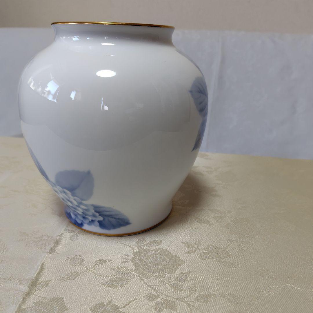 大倉陶園・アジサイ柄花瓶
