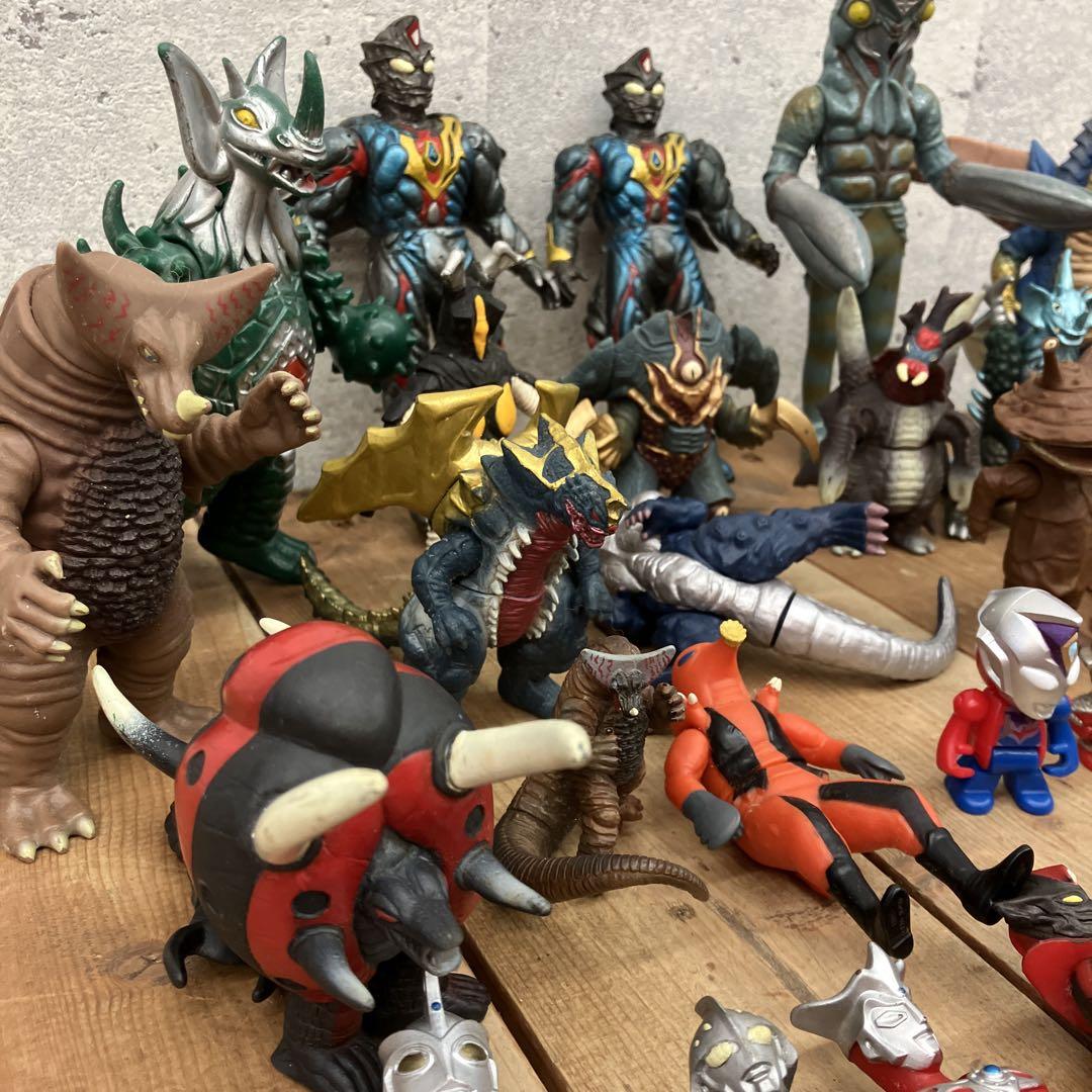 ウルトラマン 怪獣 ソフビ フィギュア 大量 まとめ売り 人形 マスコット 玩具 ウルトラマン怪獣 フィギュアまとめ売り 20体/ウルトラ怪獣