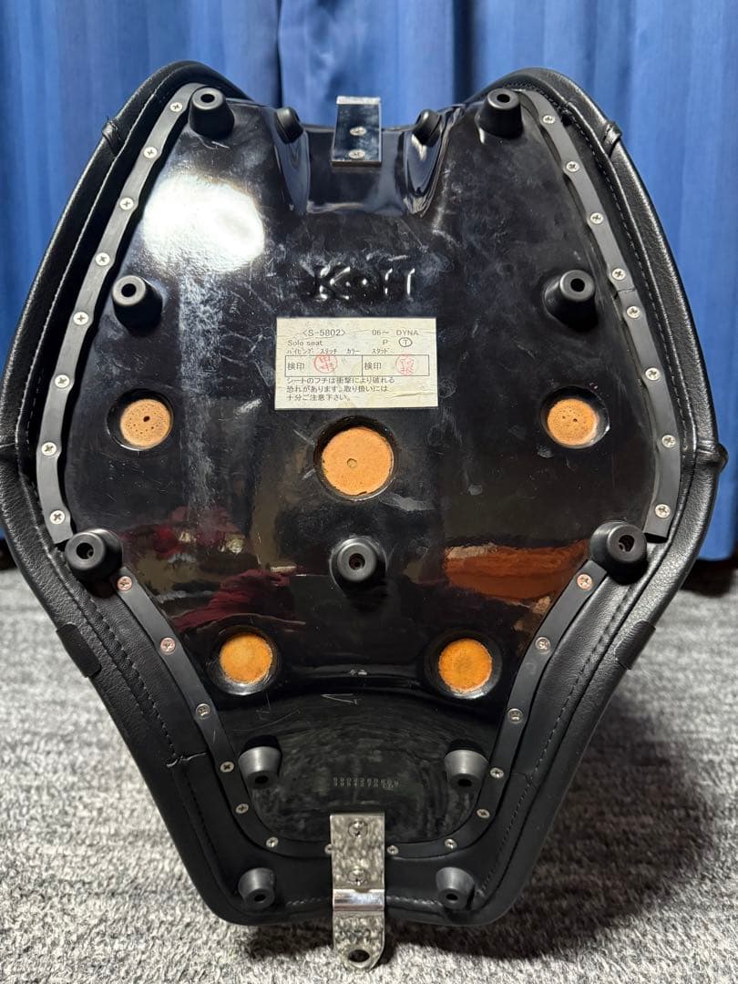 ハーレー ダイナ K&H S-5802T ソロシート シングルシート ハーレー ダイナ K&H S-5802T ソロシート シングルシート